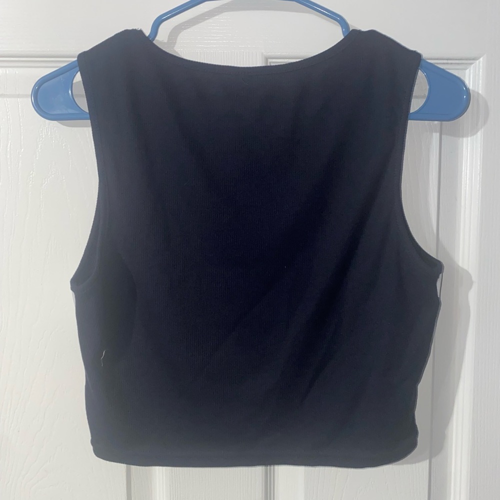 Cropped Tank with Design - Picture 2 of 2